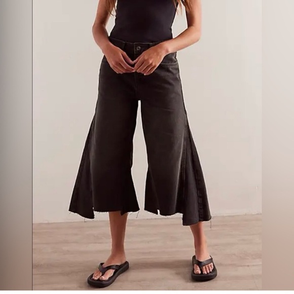 Free People Denim - Free People We The Free Ripple Wide-Leg Pieced Cropped Jeans- 24